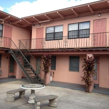 Helen Apartments & Motel West Palm Beach Exterior photo